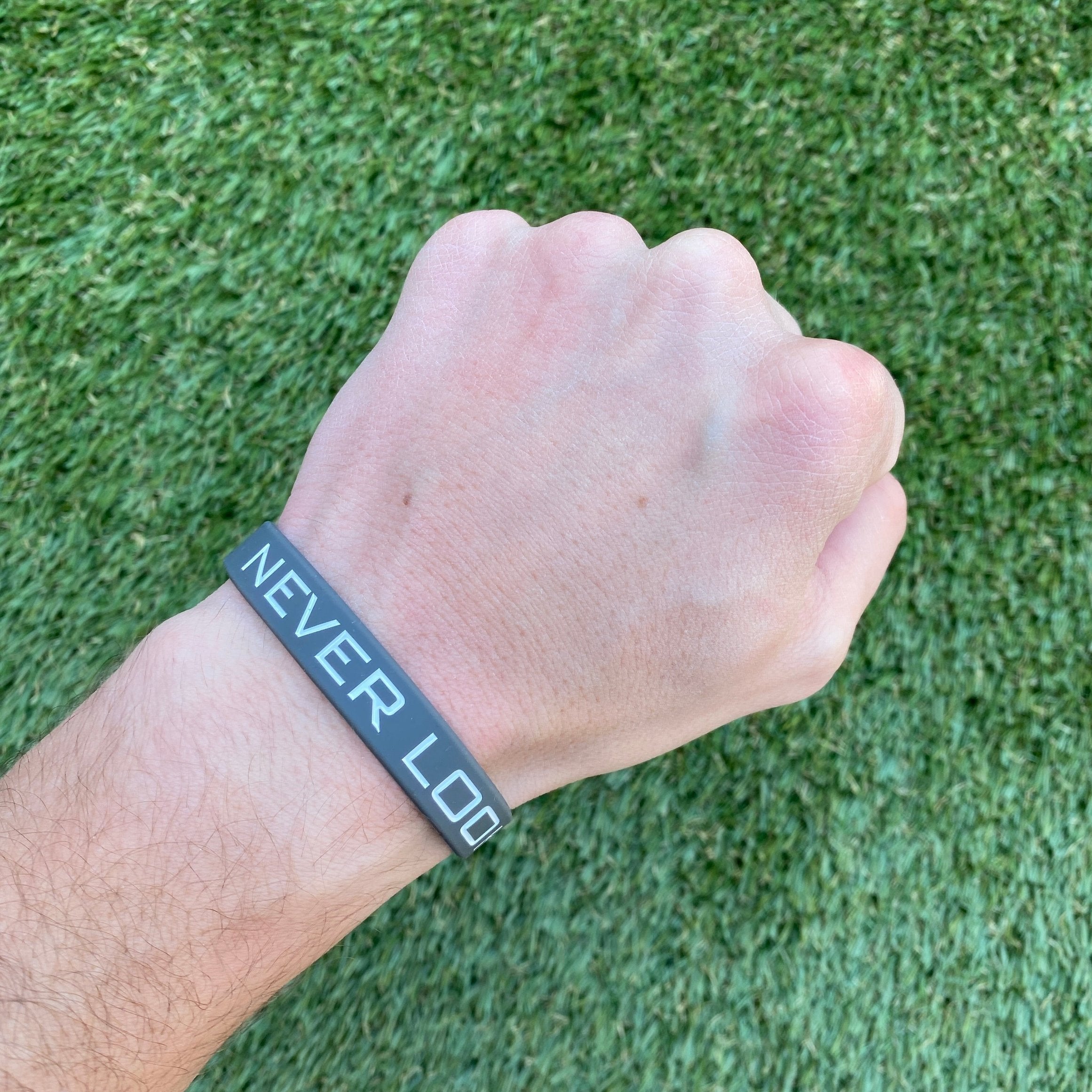 NEVER LOOK BACK Wristband - Maximum Velocity Sports