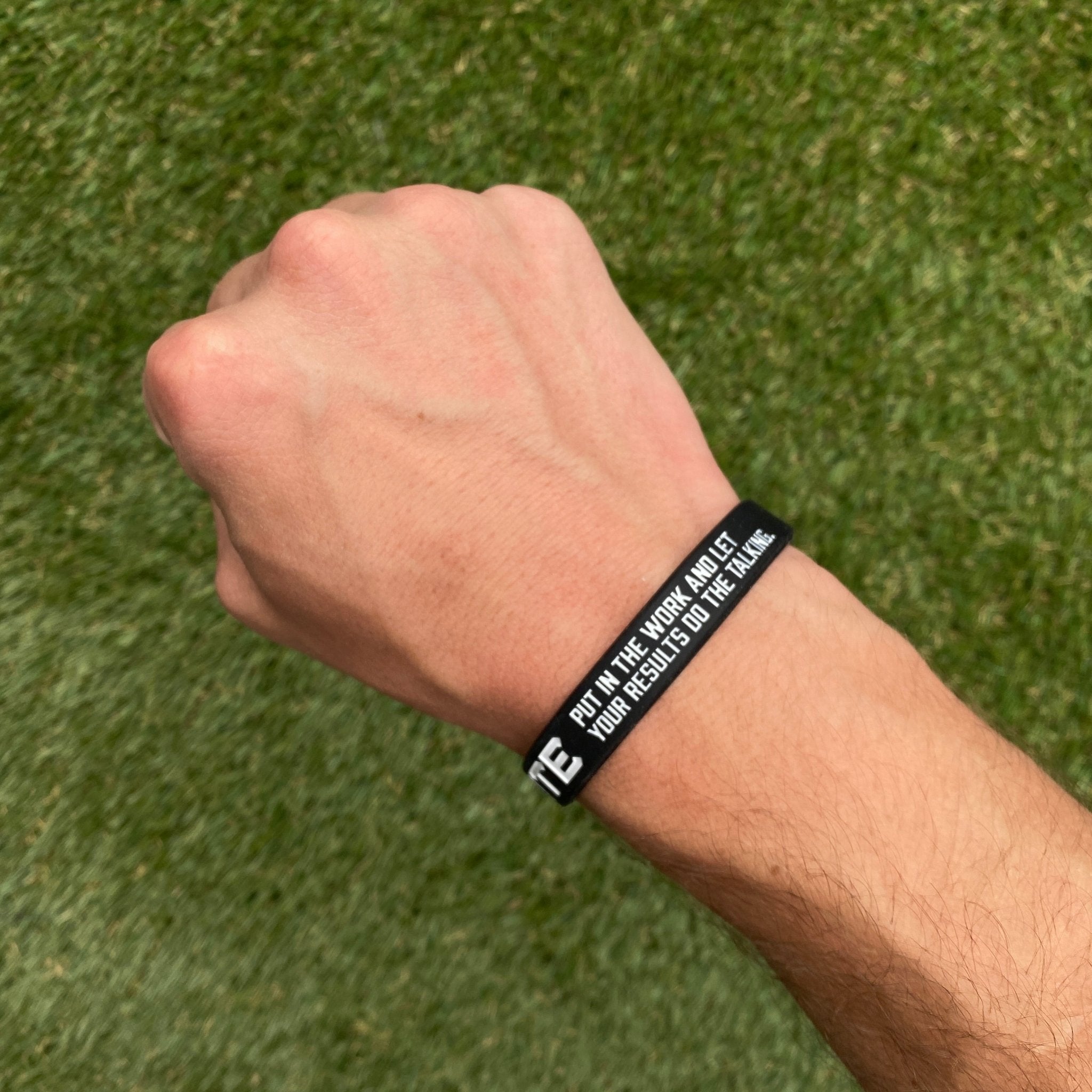 EXECUTE Wristband - Maximum Velocity Sports