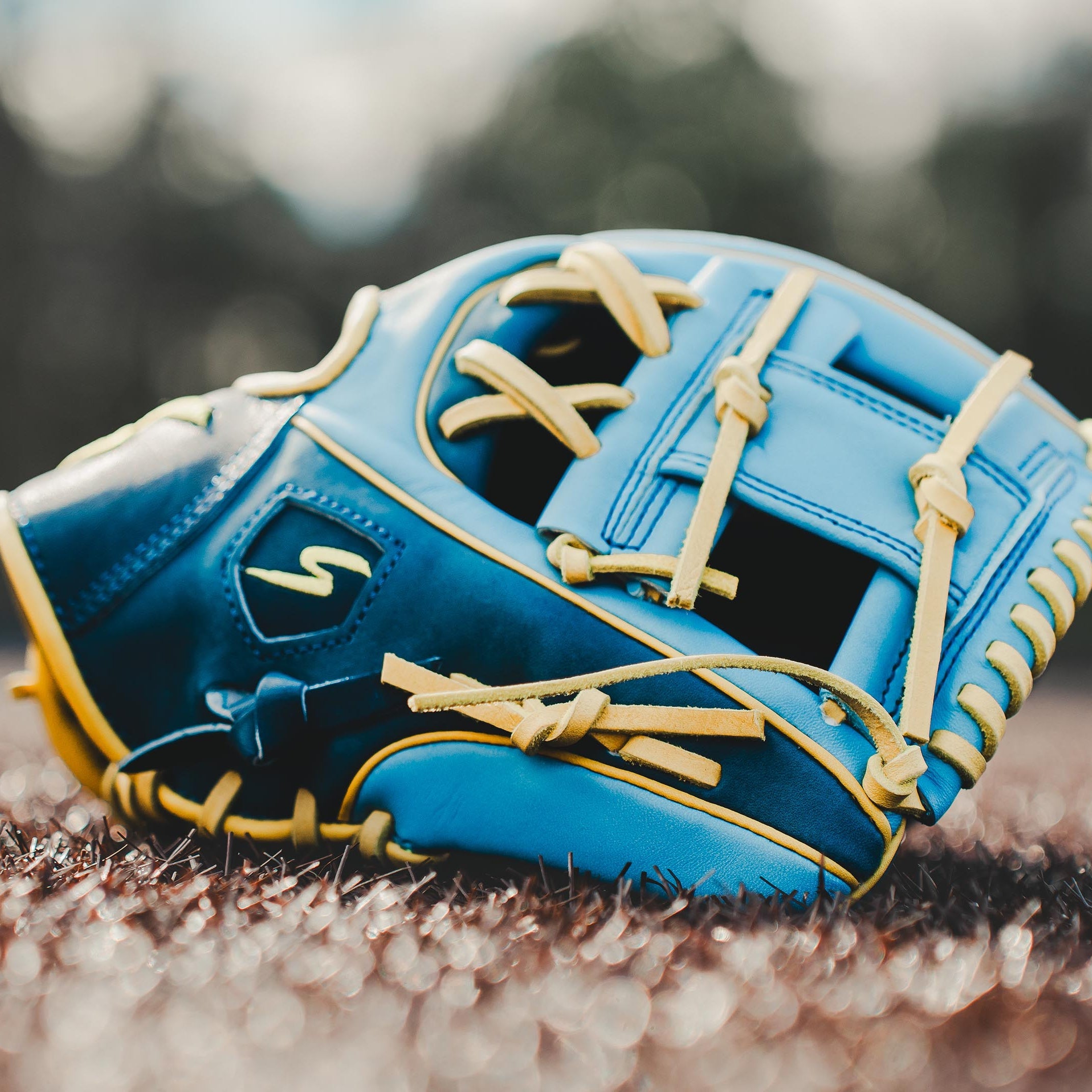 Stinger Thunderbolt 11.25" Baseball Fielding Glove - Maximum Velocity Sports